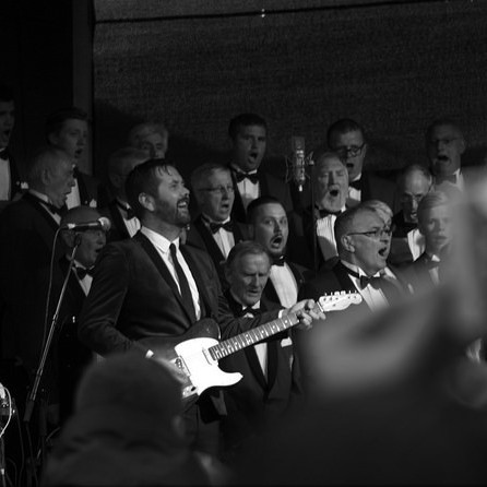 Götupartý - Karlakórinn Heimir og Albatross

mynd frá UMFÍ