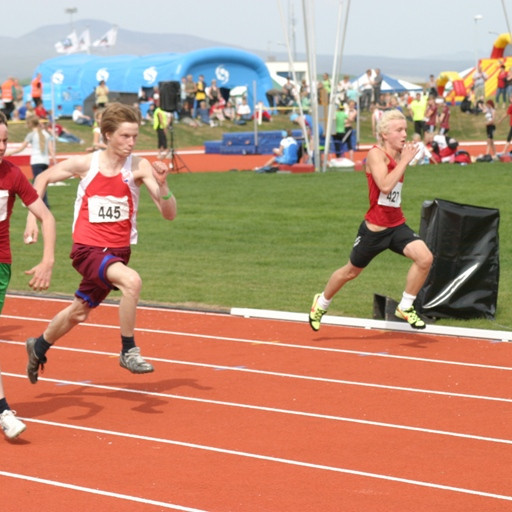 Guðjón að keppa í 100m