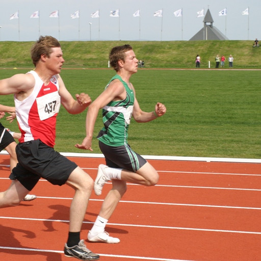 Vignir að keppa í 100m