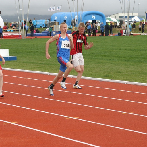 Jóhann Björn að keppa í 100m