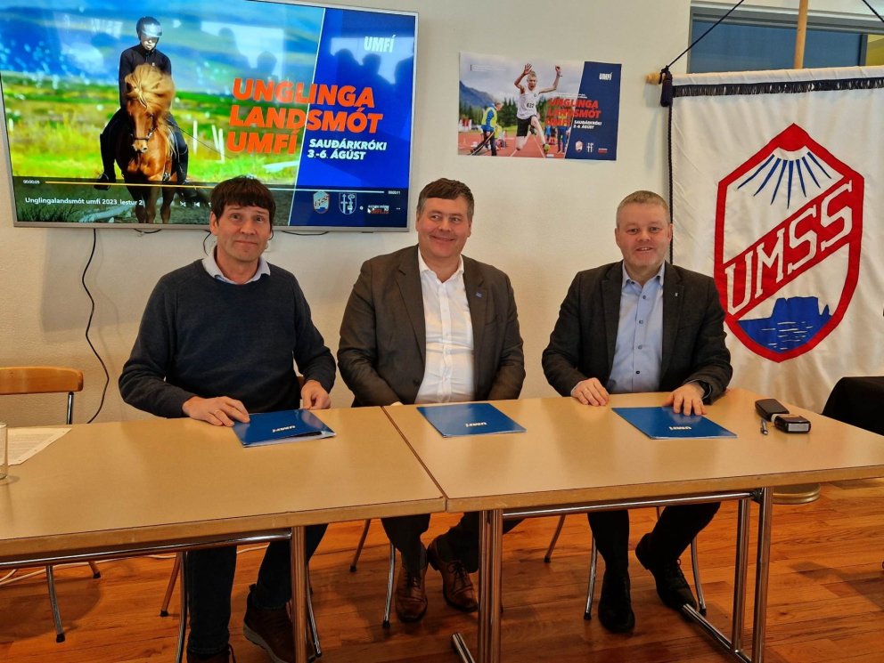 Skrifað undir samstarfsamning ULM 2023 sem fram fer á Sauðárkróki daganna 3.-6. ágúst nk.