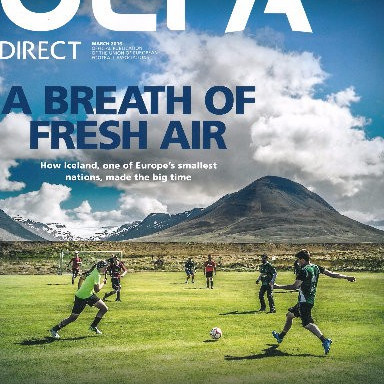 Forsíðuna sem um ræðir prýðir þessi fallega mynd frá Hofsósi.