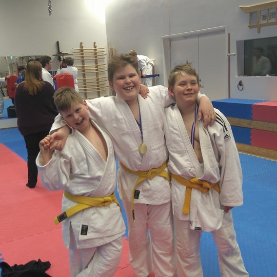 Þessir hressu drengir kepptu fyrir hönd Tindastóls á Íslandsmóti yngri flokka í júdó. Frá vinstri: M…