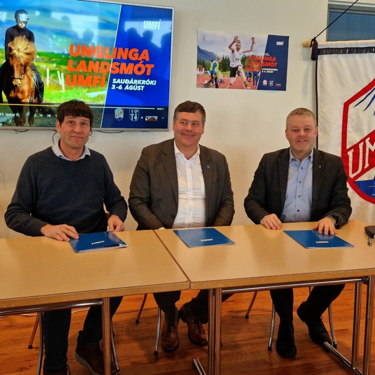 Skrifað undir samstarfsamning ULM 2023 sem fram fer á Sauðárkróki daganna 3.-6. ágúst nk.