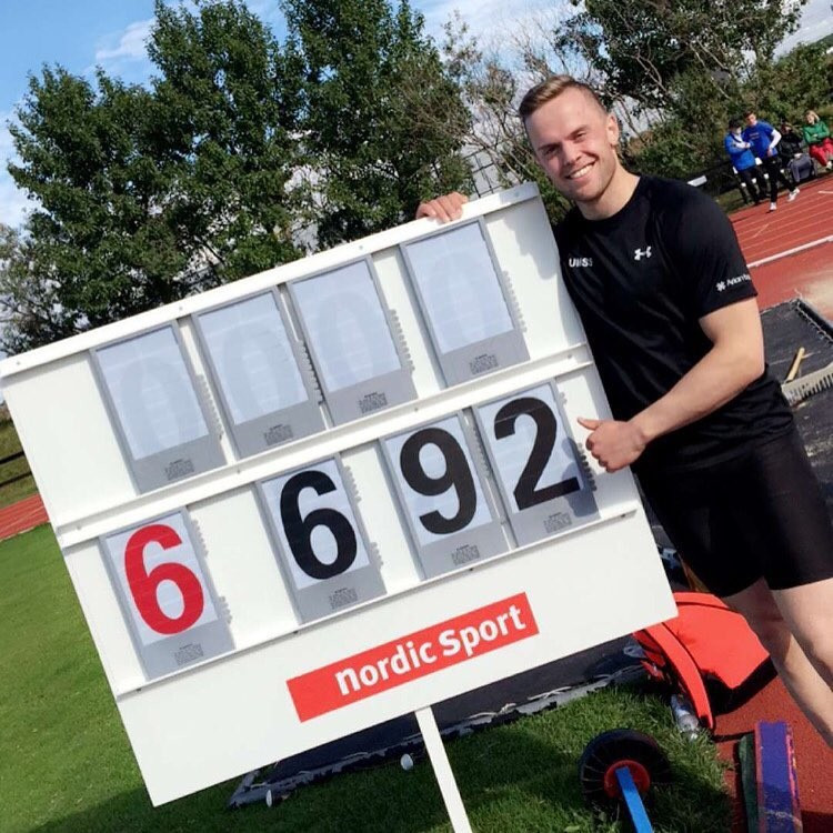 Ísak Óli  Traustason, hlaut tvo Íslandsmeistaratiltla á Meistaramóti Íslands 15-22 ára í Langstökki …